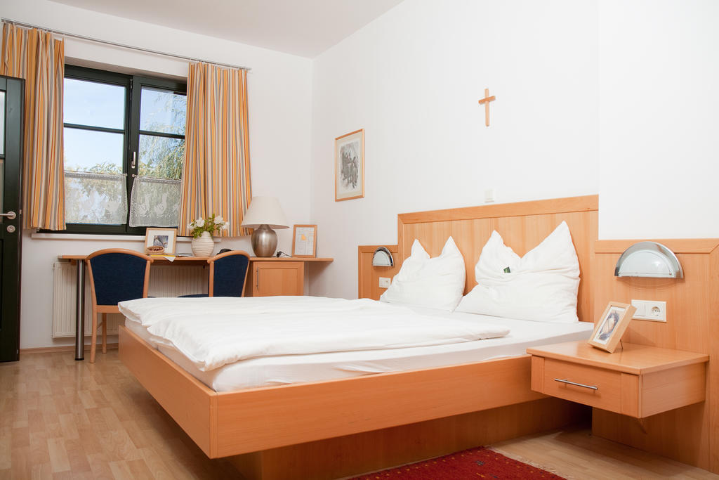 Pension Gartner Wallern im Burgenland Pokoj fotografie